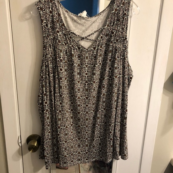 NWT Dressbarn, soft, patterned tank top- size 3X - Picture 2 of 7